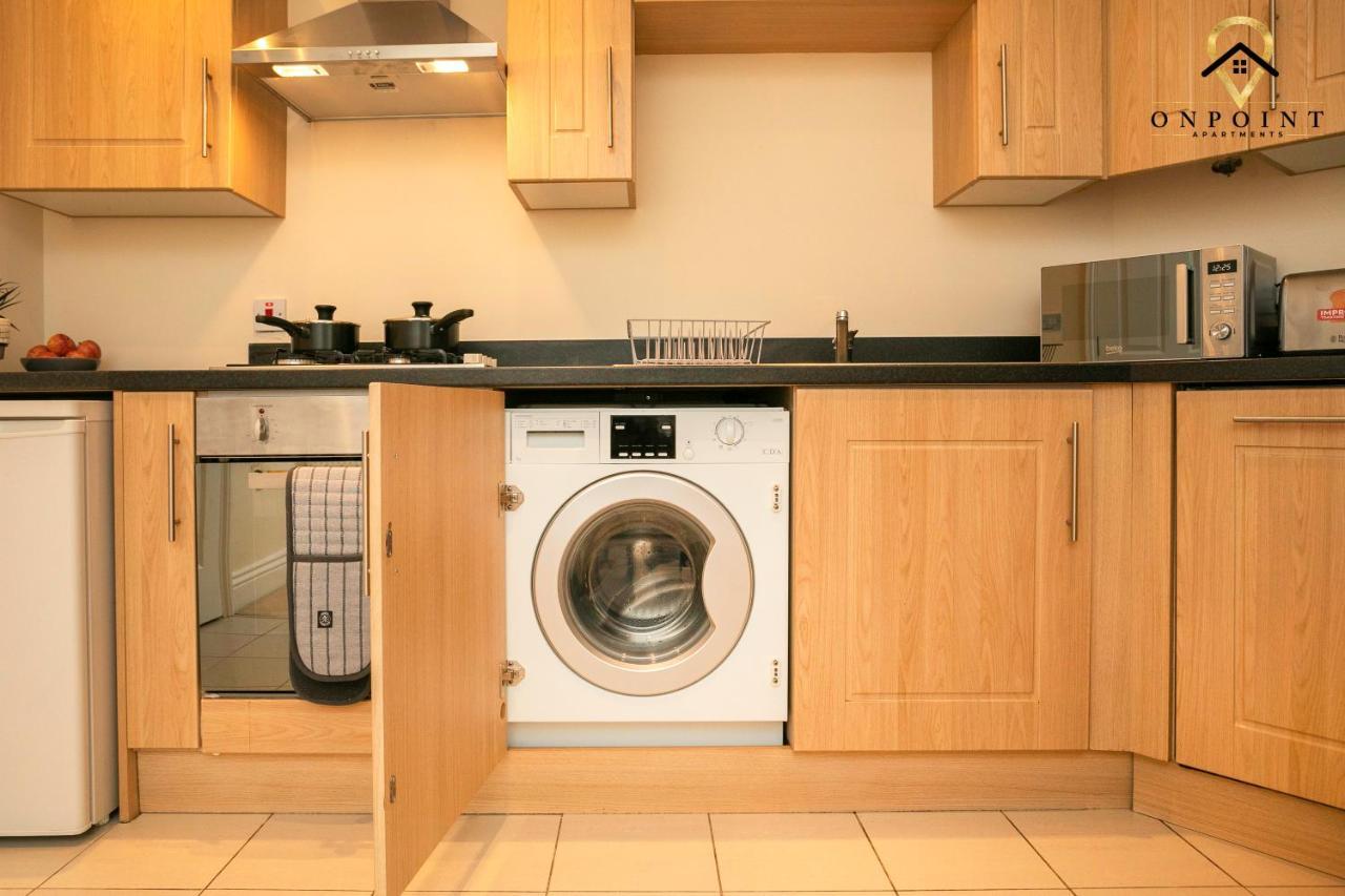 ✰Onpoint -Large 2 Bedroom Apt With Parking!✰ Nottingham Bagian luar foto
